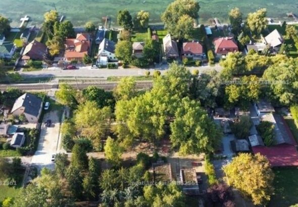 Ennyiért a Balaton déli partján, pláne ilyen közel a szabadstrandhoz, ma már piaci átlagnak, sőt, bizonyos szempontból kedvezőnek is számít Forrás: Ingatlan.com