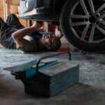 Hagyományos szerelés és mesterséges intelligencia: a szerelők egyre gyakrabban találkoznak olyan autókkal, ahol már próbálták házilag megoldani a hibát