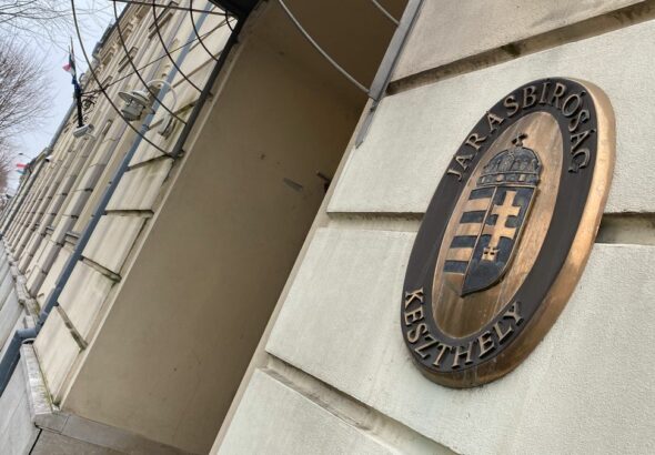 Előleget kért és kapott megbízóitól, de egyik vállalt építőipari munkát sem végezte el, s a pénzt sem adta vissza. A Keszthelyi Járási Ügyészség csalás bűntette miatt emelt ellene vádat. Fotó: Illusztráció / Pezzetta Umberto