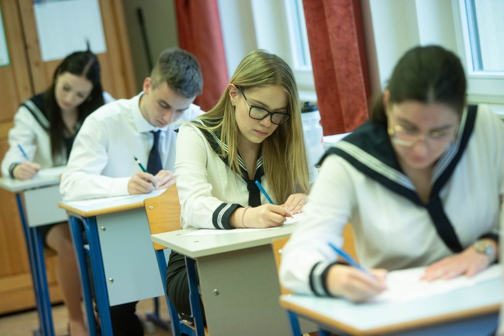 Rendkívüli szünetet rendelhetnek el az iskolák, nem mindneki él vele. Felvételünk a tavalyi érettségi vizsgáról készült a Mindszenty-gimnáziumban. Fotó: Pezzetta Umberto / Forrás: ZH archívum