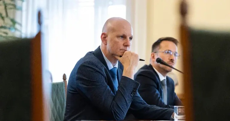 14,59 milliárd forintnyi, a választások előtti utolsó pillanatban kiosztott pénzt talált a Tudományos és Technológiai Minisztérium