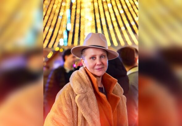Eszenyi Enikő bocsánatot kért, miután a debreceni színház felfüggesztette az új rendezését