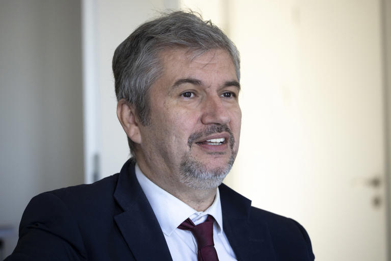 Hadházy búcsúzik Nagy ünnepség készül, ha hidegebb lenne, még talán a befagyott Duna jegét is igénybe kellene venni