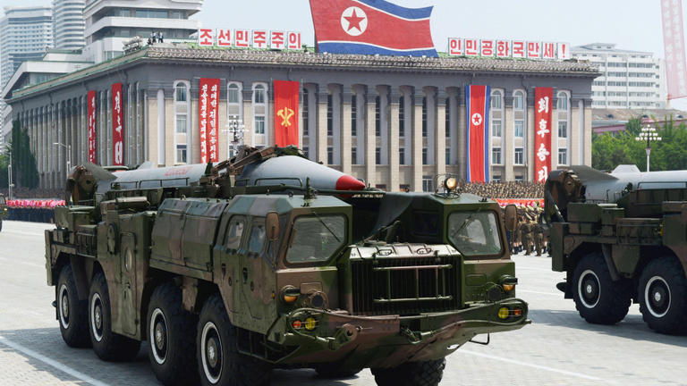 Kim Dzsongun új rakétatesztje figyelmeztetés a világnak, egyre veszélyesebb fegyvereket fejleszt Észak-Korea