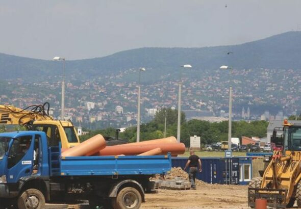 Így épült a pécsi Déli Ipari Park, a várostól nyugatra ennél is nagyobb fejlesztési terület lesz Fotó: Laufer László
