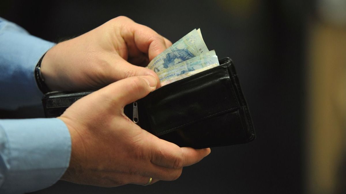 Újabb érv a bankkártya mellett: közelít a lejárati időhöz a régi 1000 forintos bankjegy, mihamarabb váltsd be a régi címleteket! Forrás: Illusztráció / MW-archív