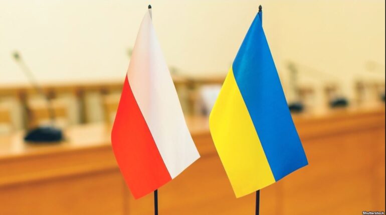 a második világháború idején különböző fegyveres alakulatok részéről súlyos bűncselekmények történtek a civil lakosság ellen.