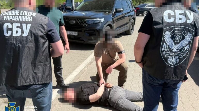 A cikkely szerinti maximális büntetés akár 10 év szabadságvesztés vagyonelkobzással.