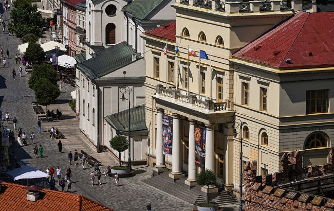 Varsóban olyan hangok is vannak, hogy az ukránok hálátlanok és nem tisztelik a lengyelek történelmi múltját