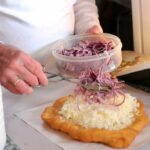 Lángos egy kis extrával Fotó: Lang Róbert