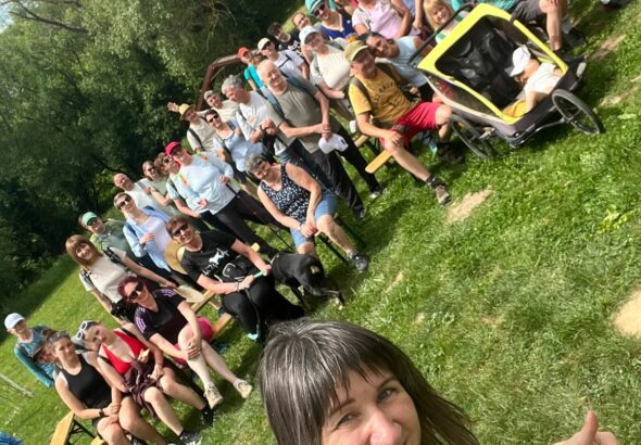 A fényképen Andok Zsuzsanna, az El Tamino főszervező-ötletgazdája és a lelkes csapat látható Fotó: Facebook/El Tamino