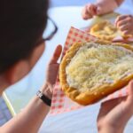 Balatoni nyaralás: egy négy fős család számára a lángos ára is nagyon húzós, máshol ennyiért egy menüt adnak ebédre Forrás: sonline.hu