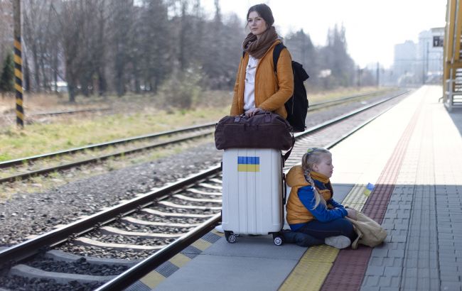 A hamis ígéreteknél, üres szavaknál több kell. Valós lépések kellenek hozzá: biztonság, lakhatás, munka, oktatás, egészségügyi ellátás és kiszámítható jövő.