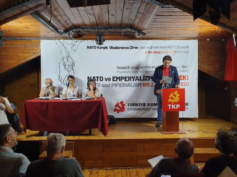 Isztambulban a NATO ellen!_02