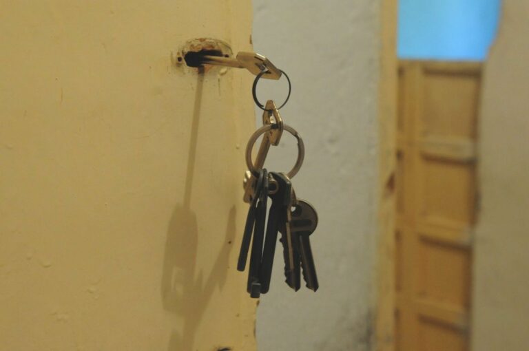 Rengeteg embert kellene kilakoltatni Pécsen, kaptak egy mentőövet Fotó: MW