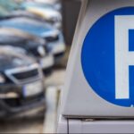 Fizessenek az autósok! Drasztikusan drágul a parkolás!