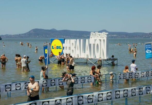 BALATON-ÁTÚSZÁS