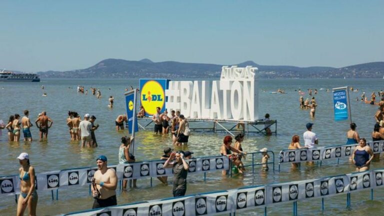 BALATON-ÁTÚSZÁS