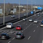 Részlegesen feloldják a hétvégi kamionstopot