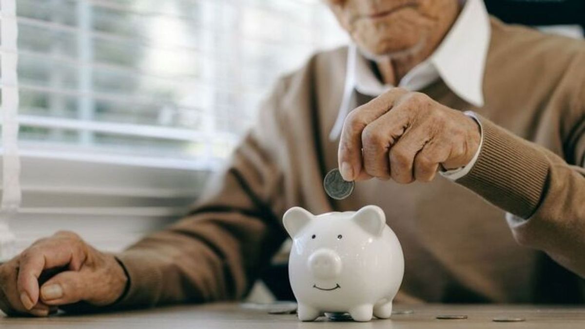 Az időskori hitel sikere nem az éveken, hanem a lejárati futamidőn és a banki garanciákon múlik. Forrás: Shutterstock / Illusztráció