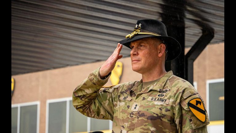 Amerikai kezekben a magyar biztonság