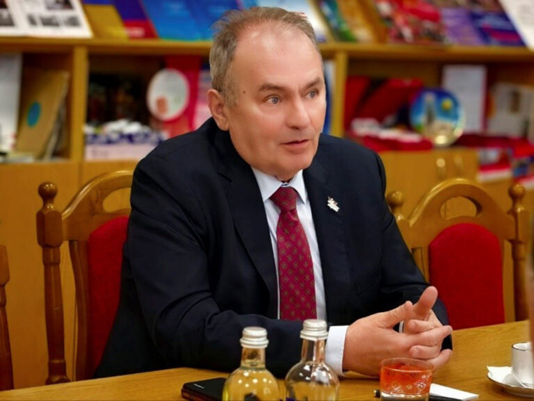A mi erőnk a hit, az elkötelezettség, a realista politika_03