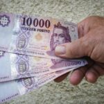 Bérekre is alig van pénz...Fotó: Csapó Balázs