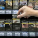 Nő a cigaretta ára (Fotó: AFP)