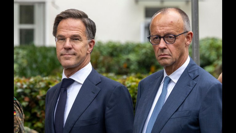 Merz-Rutte: ők viszik háborúba Európát